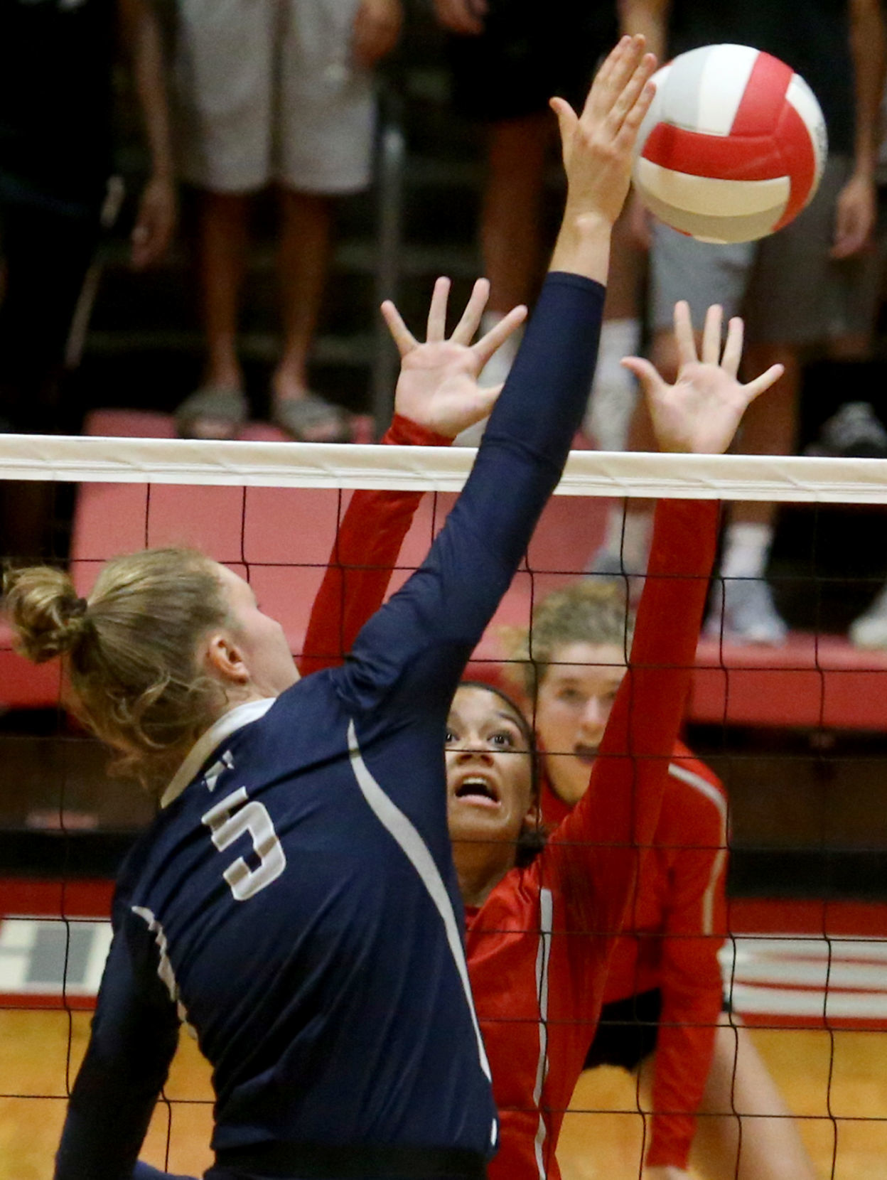 090319-qct-spt-pv-ns-vball-002